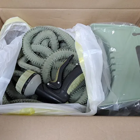 GRUMPY GARDENER REINFORCED EXPANDABLE HOSE WITH ACCESSORIES – GREEN