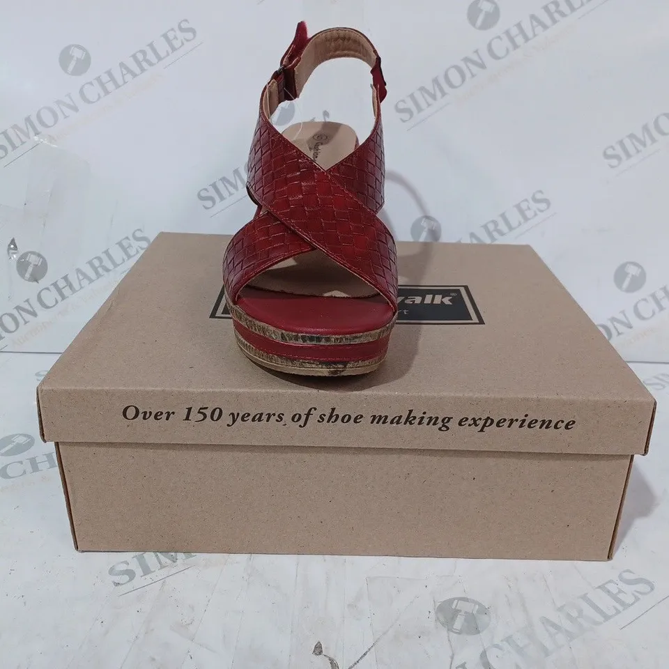 BOXED PAIR OF CUSHION-WALK CYPRESS WEDGE SANDALS IN RED SIZE 6