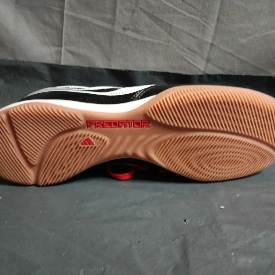 UNBOXED PAIR OF ADIDAS PREDATOR FOOTBALL TRAINERS - UK SIZE 9