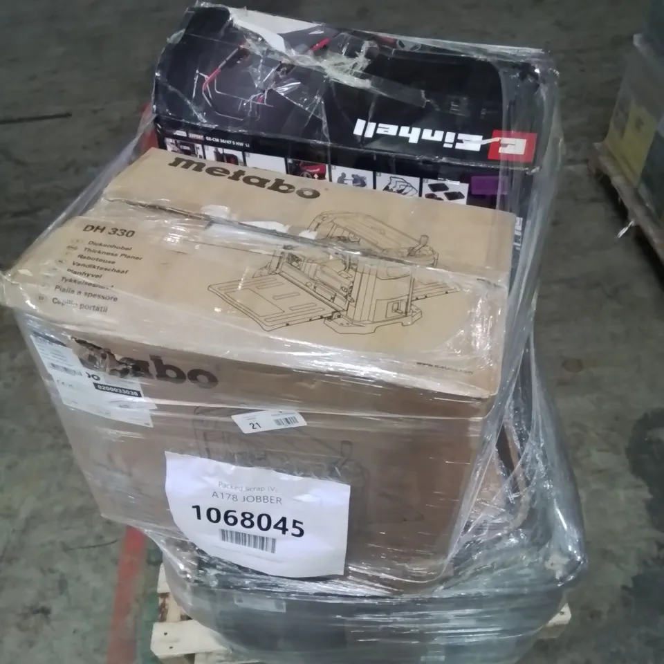 PALLET OF APPROXIMATELY 4 RAW UNTESTED HOUSEHOLD ELECTRICAL TO INCLUDE: