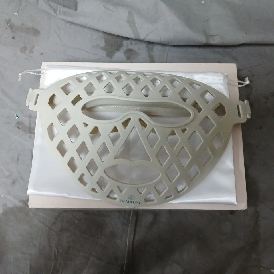 BOXED BEAULUXE SPECTRAGLOW 7 LED MASK – SEVEN-COLOUR LIGHT THERAPY