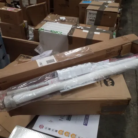 BOXED DREAMBABY RETRACTABLE GATE - WHITE