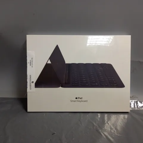 SEALED IPAD SMART KEYBOARD