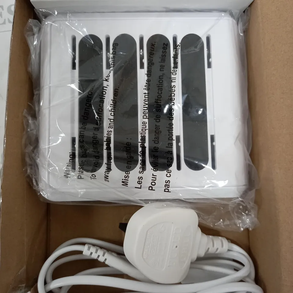 BOXED BELL & HOWELL MULTI-DEVICE USB POWER STATION
