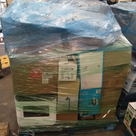PALLET OF ASSORTED ELECTRIC KITCHEN APPLIANCES AND HOUSEHOLD ELECTRIC GOODS TO INCLUDE; CONVECTION AND FAN HEATERS, OIL FILLED RADIATOR HEATERS, BLENDER, POST LIGHT, HOSE ADAPTERS ETC