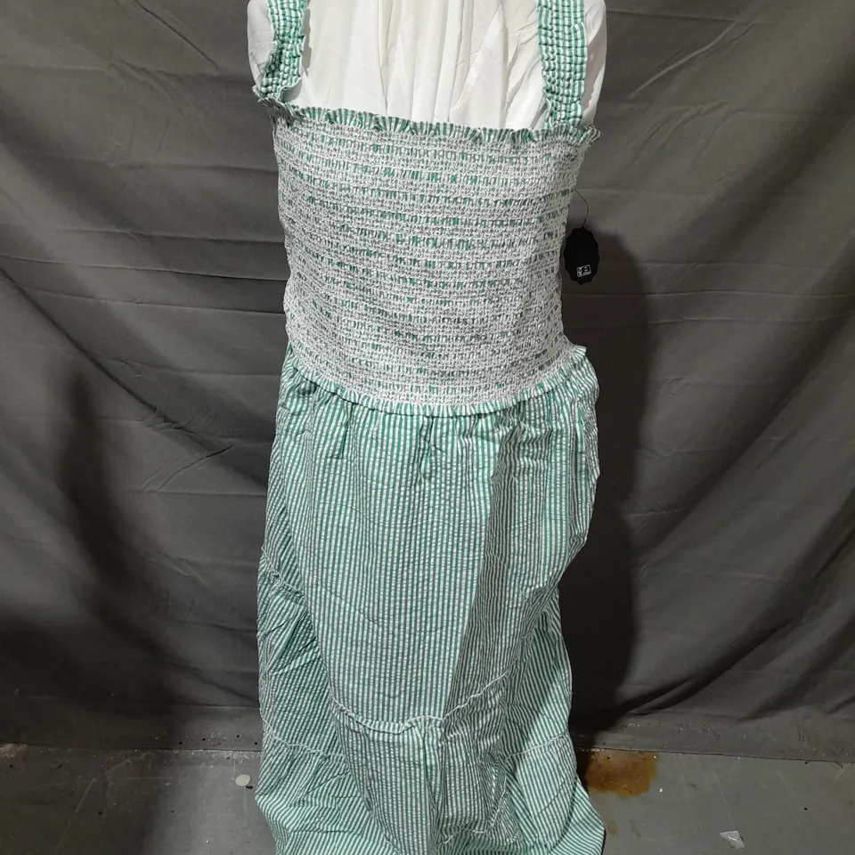 JOANIE ERICA DRESS IN PEPPER GREEN - UK 16