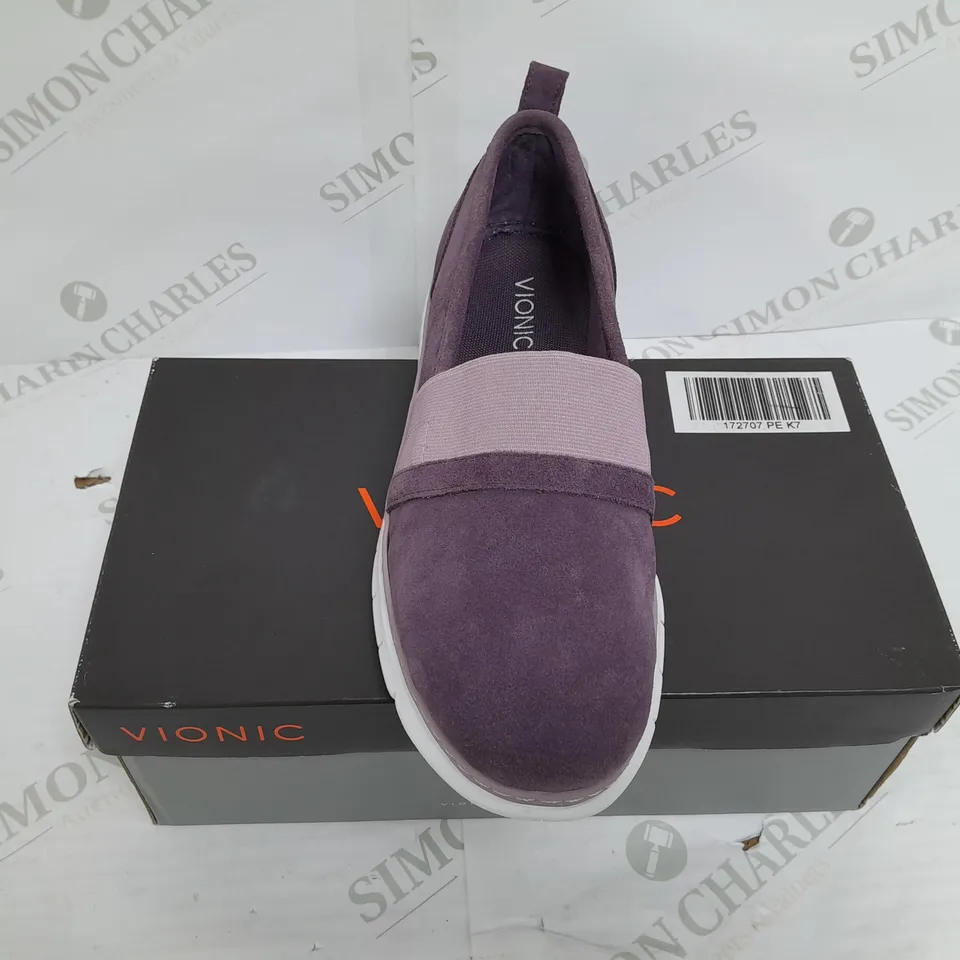 VIONIC SLIP ON PUMPS PURPLE SIZE 6