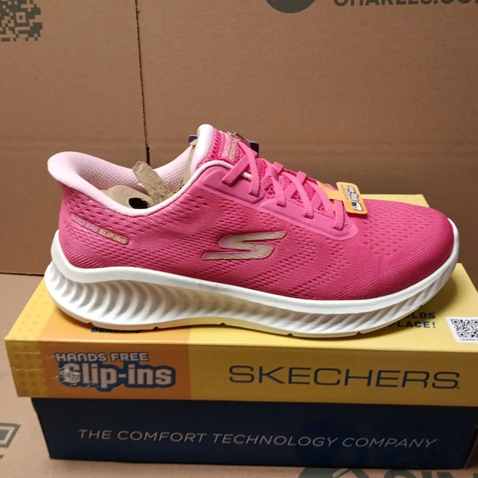 BOXED PAIR OF SKECHERS GO WALK NOW TRAINERS IN PINK - UK 6.5