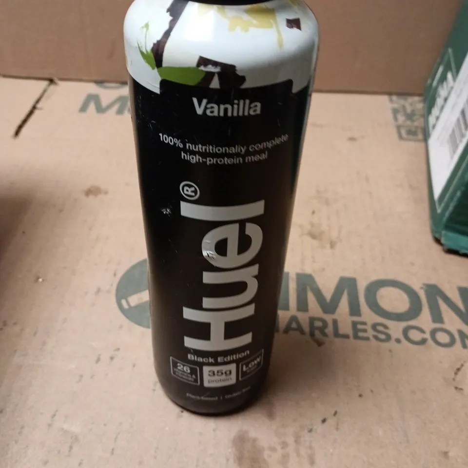 TOTE OF APPROXIMATELY 8 ASSORTED FOOD AND DRINK TO INCLUDE: HUEL VANILLA 
