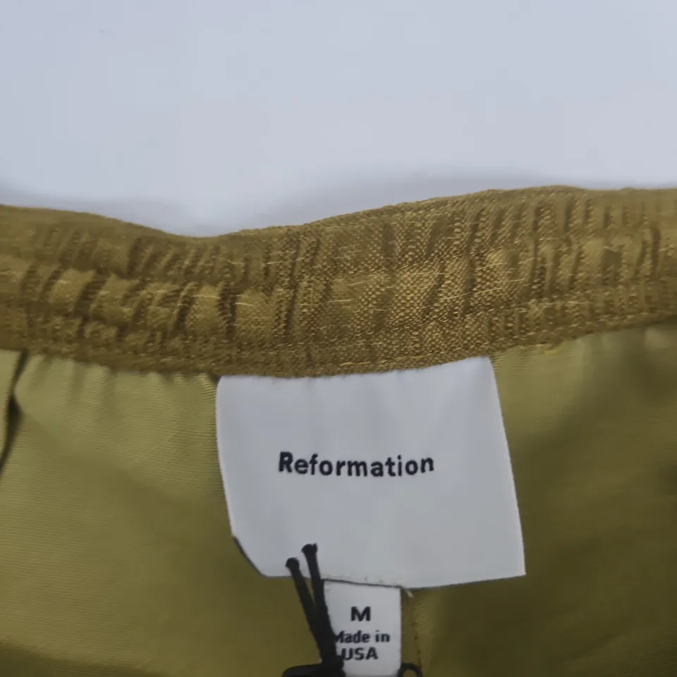 REFORMATION OLINA CROPPED PANT – CHARTREUSE – M