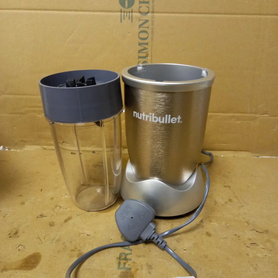 NUTRIBULLET 900 SERIES BLENDER
