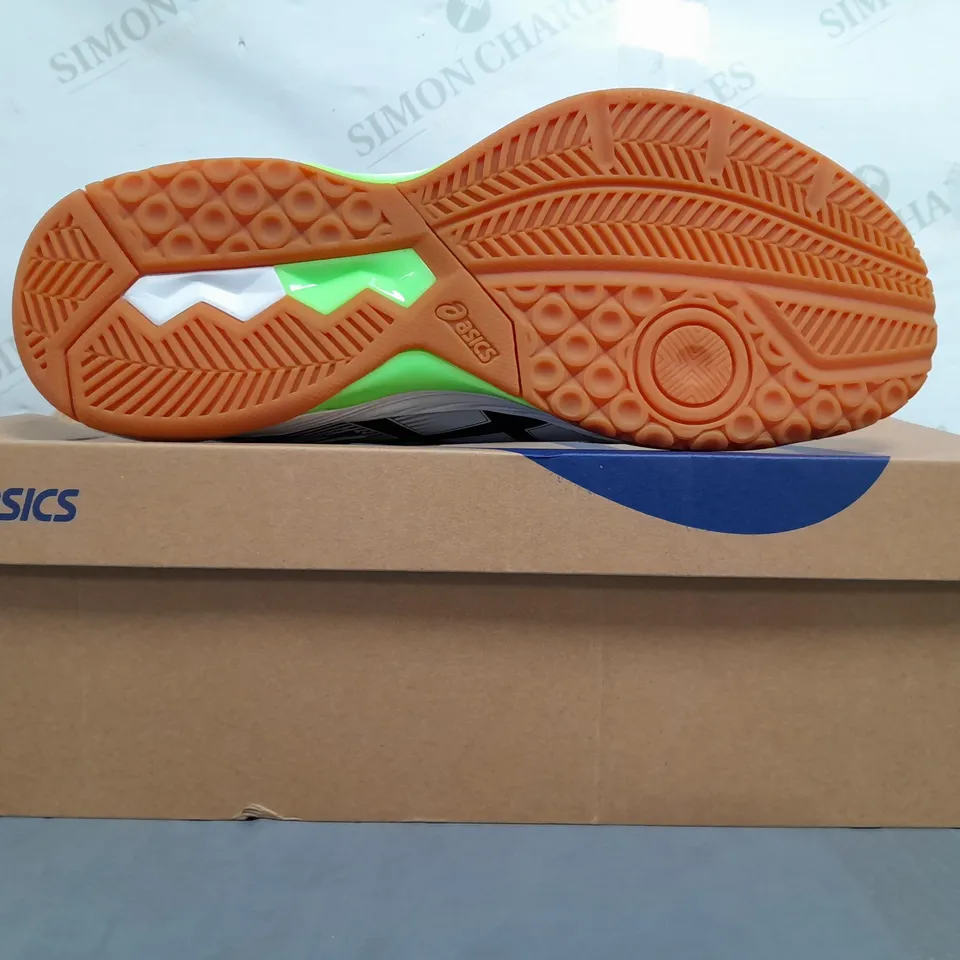 BOXED PAIR OF ASICS GEL-TASK 3 SHOES IN WHITE/BLACK/LIME UK SIZE 13