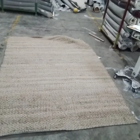 QUALITY DESIGNER RUG APPROXIMATELY 282X202