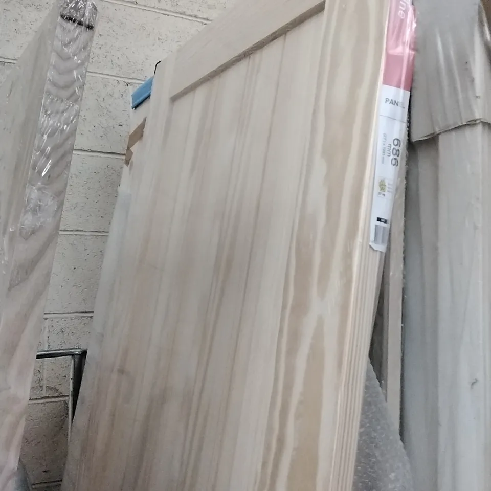 COTTAGE CLEAR PINE INTERNAL DOOR 1981 × 686 × 35MM 