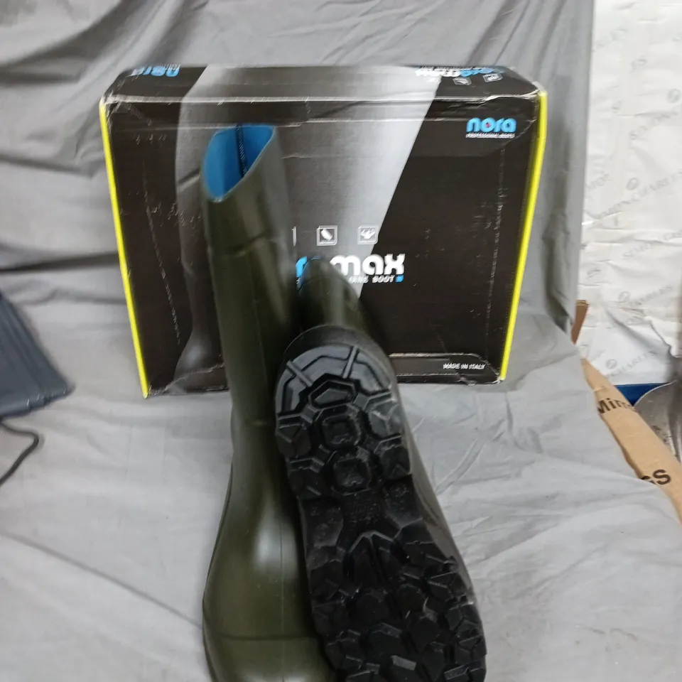 NORA PROFESSIONAL BOOTS OLIVE GREEN RUBBER RAIN BOOTS – UK 10