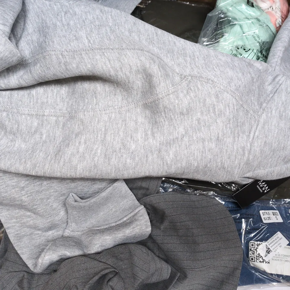 APPROXIMATELY 20 ASSORTED CLOTHING AND FASHION PRODUCTS IN VARIOUS STYLES AND SIZES - COLLECTION ONLY