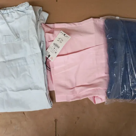 APPROXIMATELY 20 ASSORTED CLOTHING AND FASHION PRODUCTS IN VARIOUS STYLES AND SIZES - COLLECTION ONLY