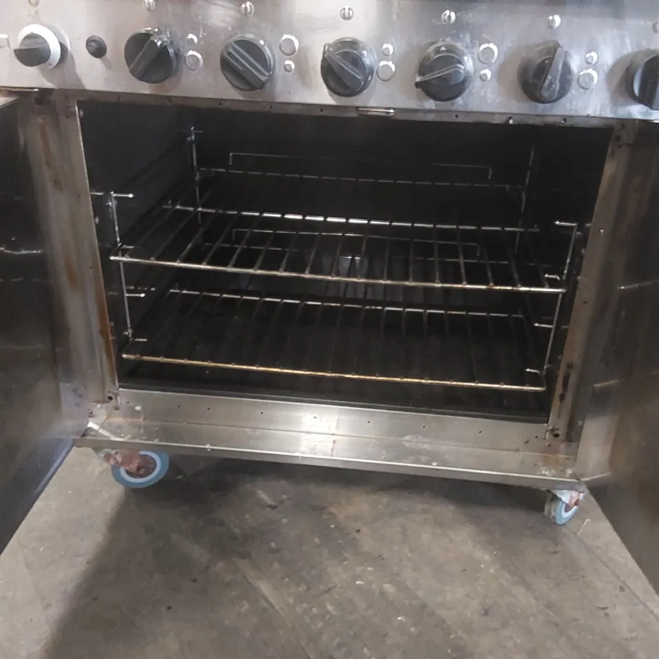BURCO COMMERCIAL 6 BURNER GAS OVEN