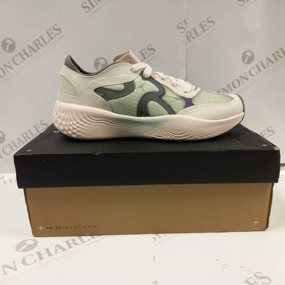 BOXED PAIR OF WOMENS NIKE DM3384 JORDAN DELTA 3 LOW TRAINERS UK SIZE 4.5