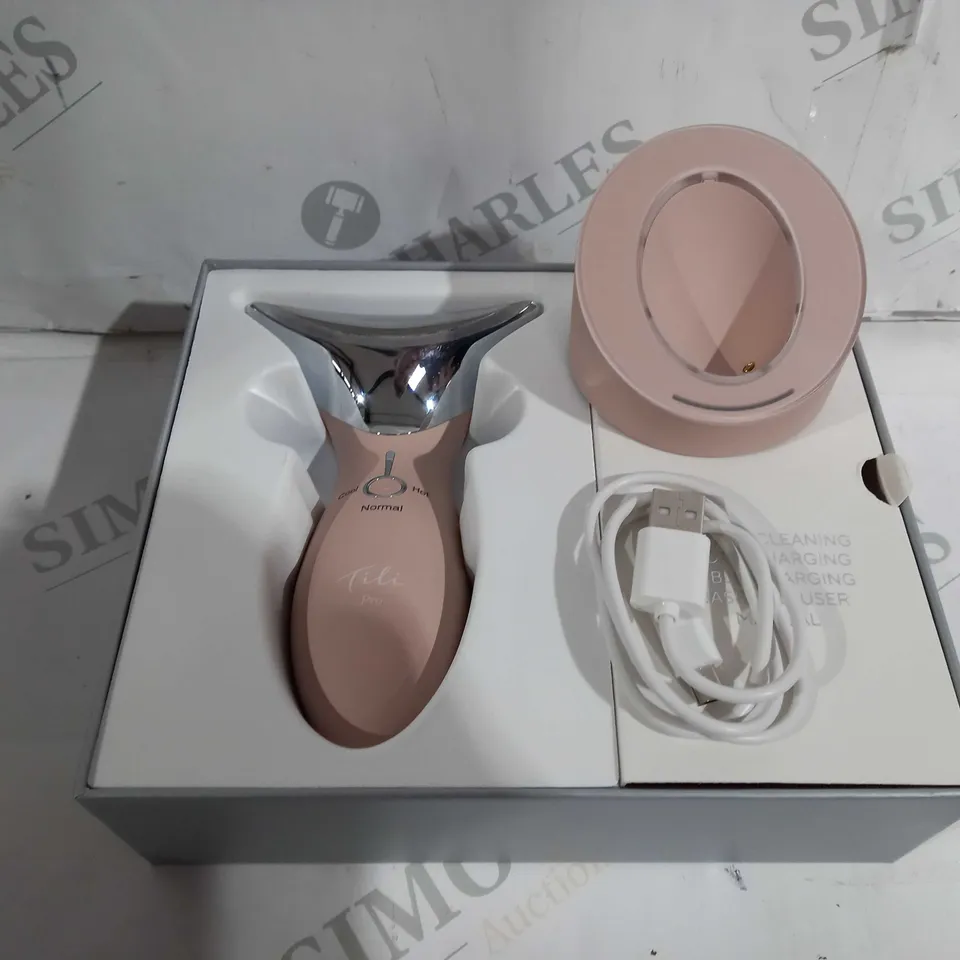 TILI PRO LED ANTI-AGEING HOT & COLD FACIAL TONING DEVICE