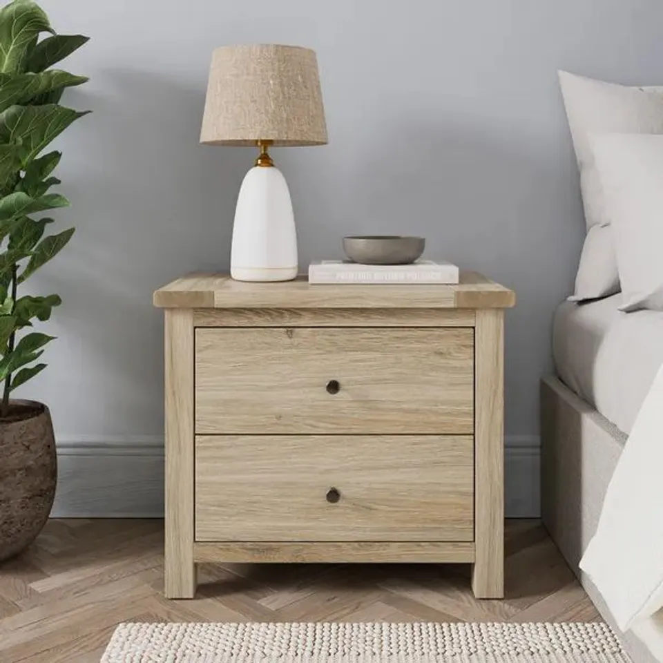 BOXED OLNEY WIDE 2 DRAWER BEDSIDE TABLE - OAK (1 BOX)