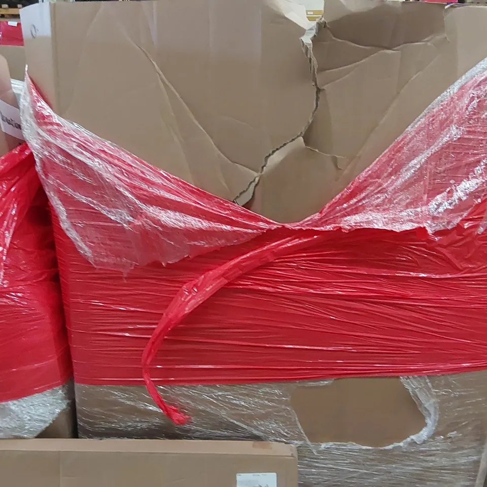 PALLET OF ASSORTED ITEMS INCLUDING: WASHING MACHINE RACK, TOOL CLAMP, FOLDING BENCH, ARTIFICIAL PLANT