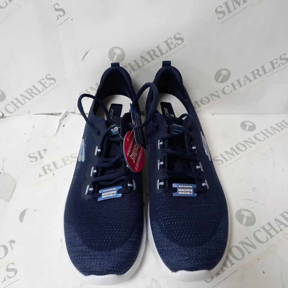 SKECHERS DYNAMITE LACE TRAINERS SIZE 7