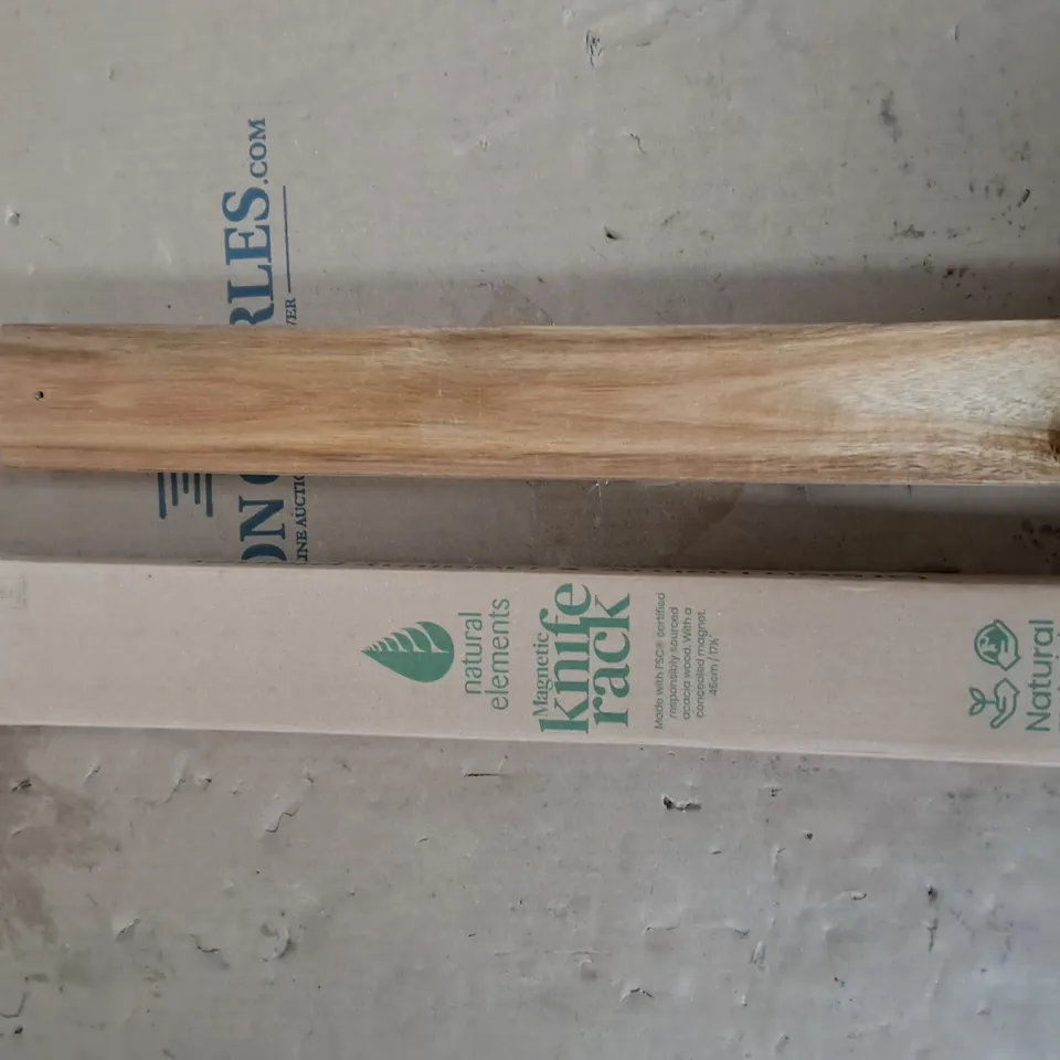NATURAL ELEMENTS MAGNETIC KNIFE RACK