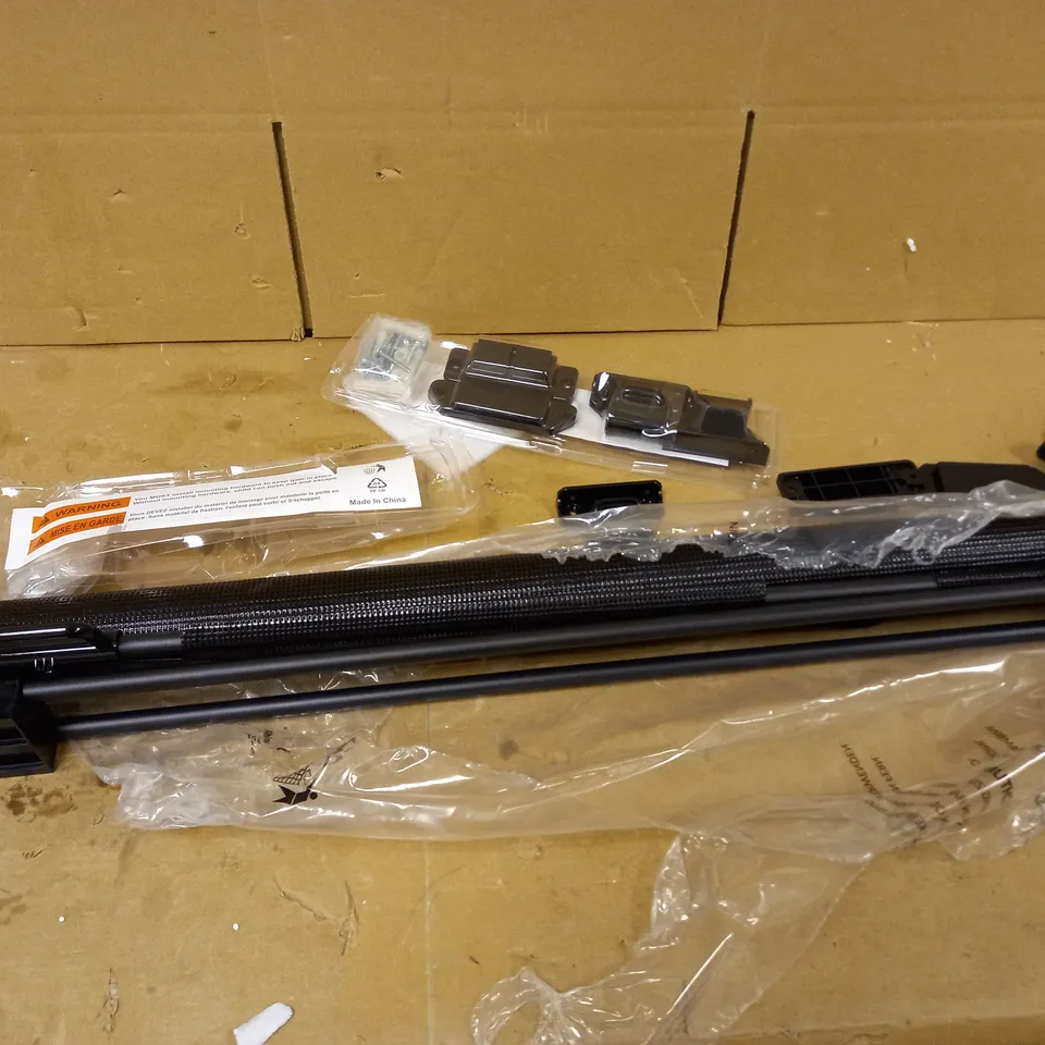 DESIGNER BOXED RETRACTABLE SAFETY GATE