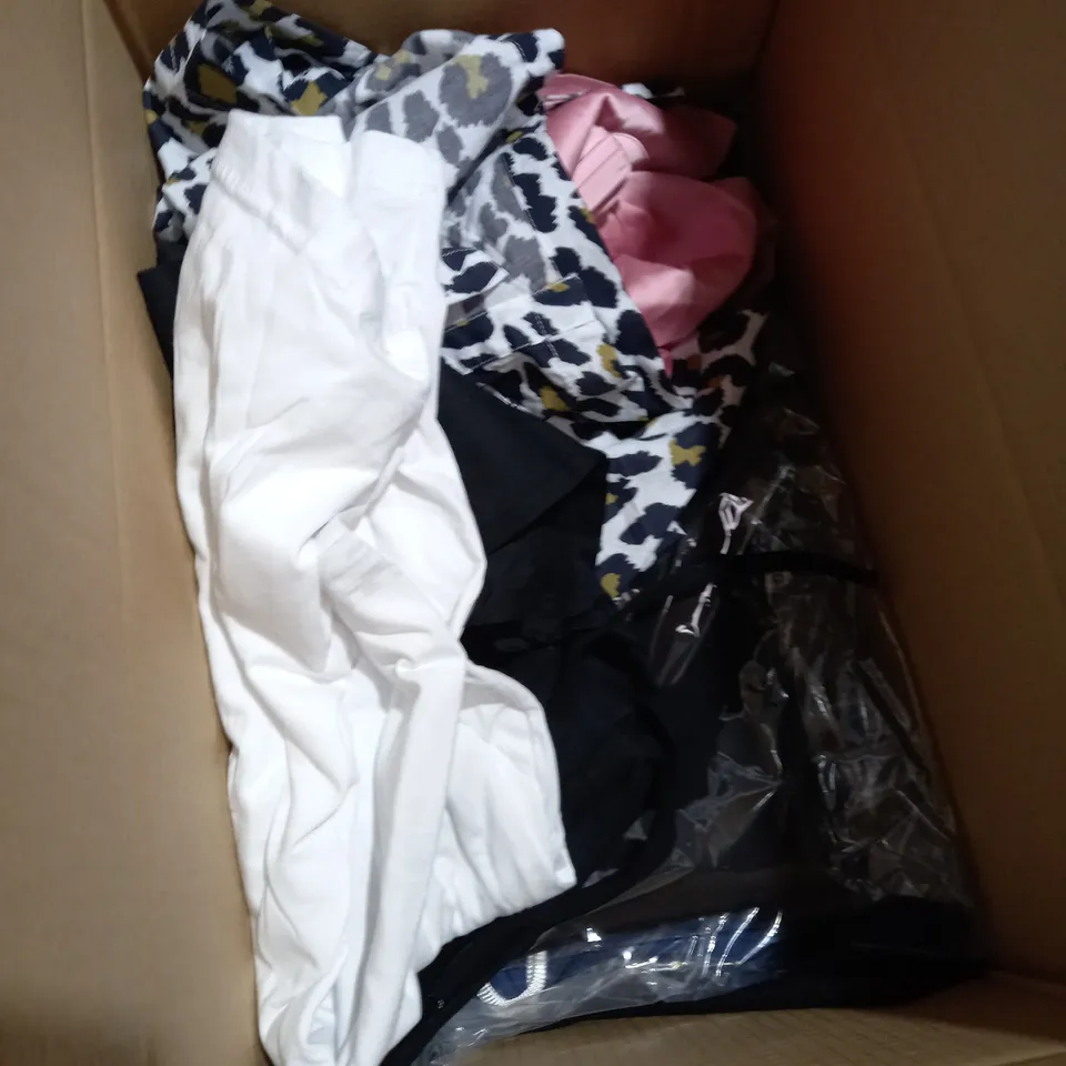 BOX OF 10 CLOTHING ITEMS TO INCLUDE JOGGING BOTTOMS, TOPS & DRESS, SKIRTS ETC
