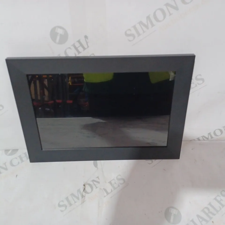 BOXED UNBRANDED DIGITAL PHOTO FRAME 