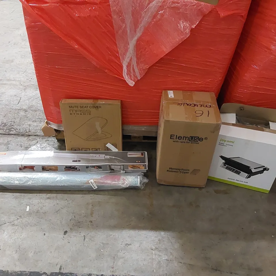 PALLET OF ASSORTED ITEMS INCLUDING: JOYAMI ELECTRIC GRILL, WHITE DOUBLE MATTRESS TOPPER, SLIMLINE HEATER, WORLD MAP, TOILET SEAT