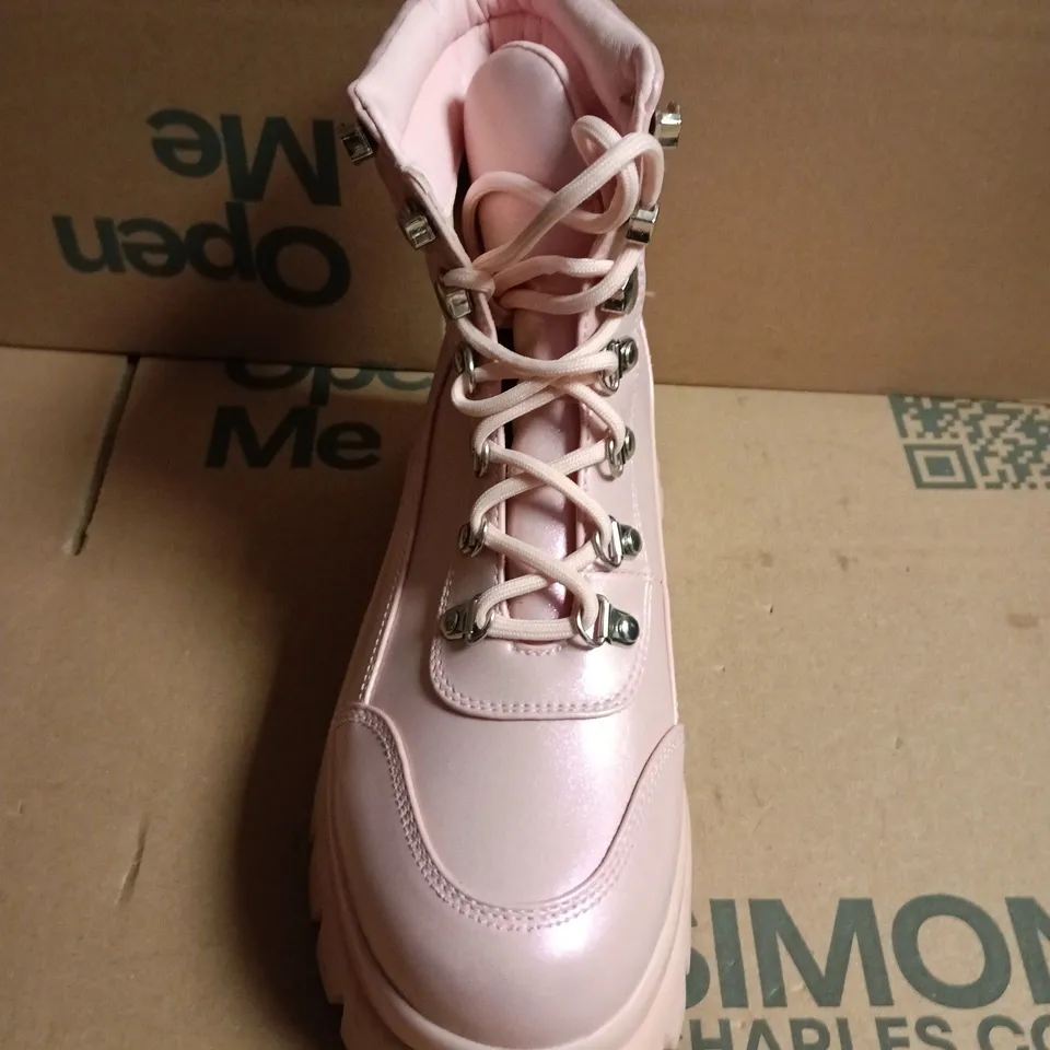 UNBOXED KOI PINK METALLIC CHUNKY-SOLE LACE-UP BOOT - 6