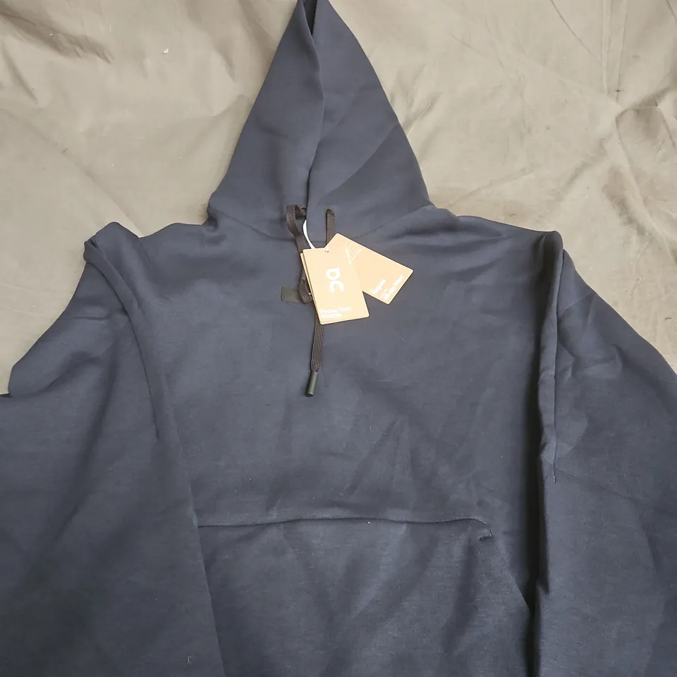 ON FOCUS TECH NAVY HOODED SWEATSHIRT SIZE L