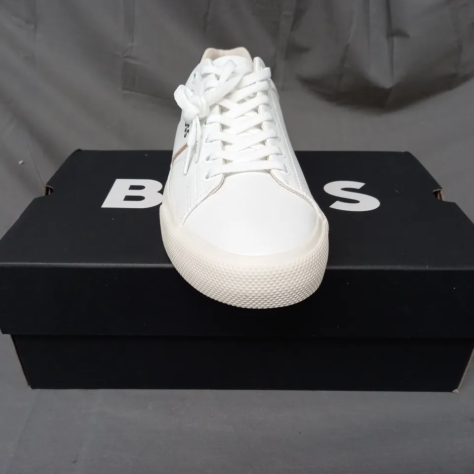 BOXED PAIR OF BOSS SHOES IN WHITE/BLACK UK SIZE 10