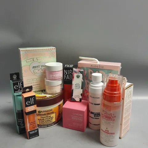 BOX OF APPROXIMATELY 15 COSMETIC ITEMS TO INCLUDE - LANEIGE LIP SLEEPING MASK - COLLECTION FILTER FINISH SETTING SPRAY - ELF GLOW REVIVER LIP OIL ETC