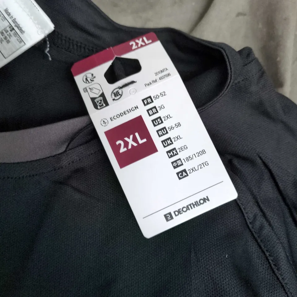 KIPSTA BLACK TRAINING T-SHIRT – UK 2XL, SHORT-SLEEVE