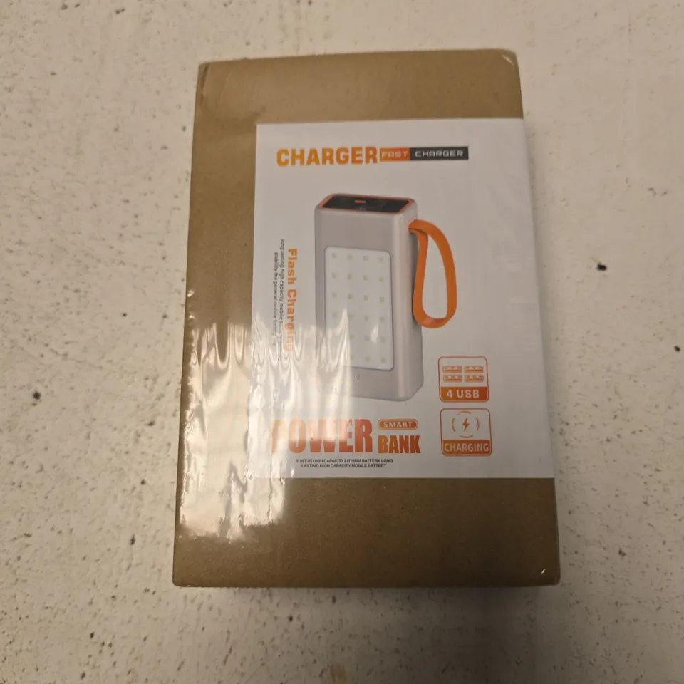 TOTE OF APPROXIMATELY 17 ASSORTED ITEMS TO INCLUDE: FAST CHARGER POWERBANK