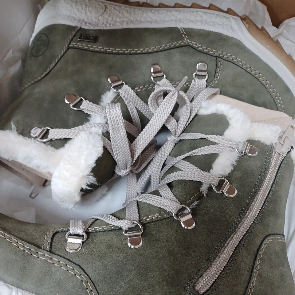 BOXED RIEKER ANTISTRESS HIKING BOOTS, KHAKI - SIZE 6