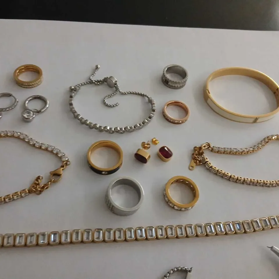 APPROXIMATELY 15 PIECES OF ASSORTED JEWELLERY MARKED AS STAINLESS STEEL