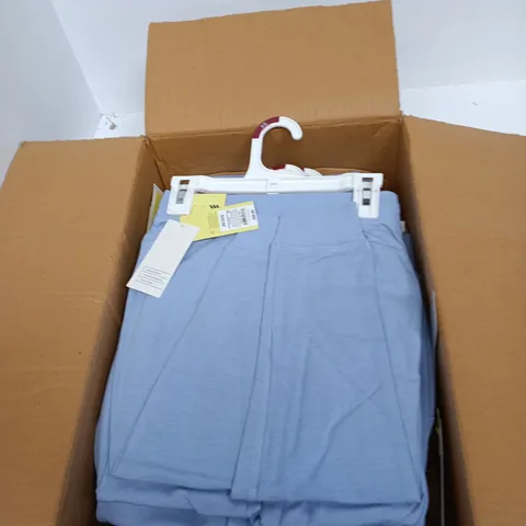 BOX OF APPROXIMATELY 12 VIOLET JOGGING BOTTOMS IN ASSORTED SIZES