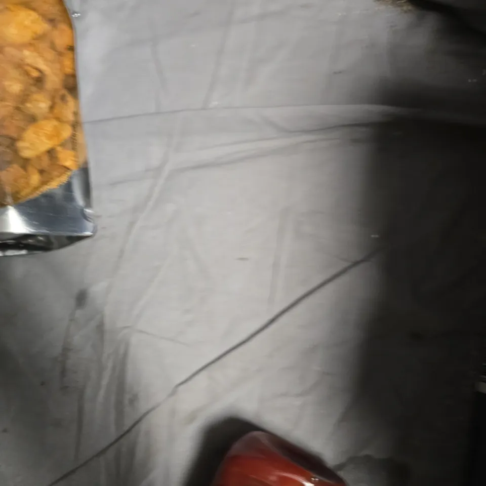 BOX OF APPROXIMATELY 7 ASSORTED FOOD ITEMS INCLUDING COOL HOG SCRATCHINGS AND HEINZ TOMATO KETCHUP