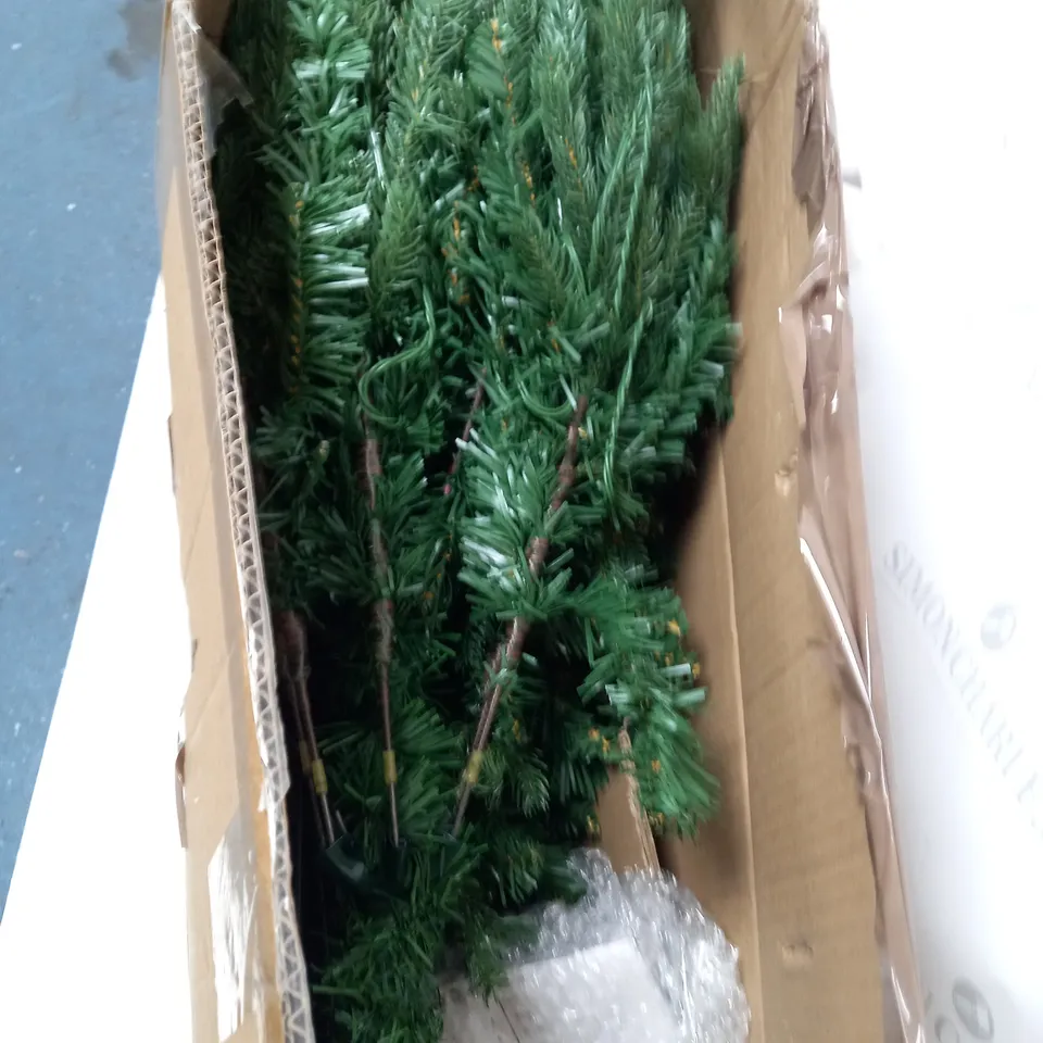 BOXED HOME REFLECTIONS PRE-LIT 6FT CHRISTMAS TREE / COLLECTION ONLY