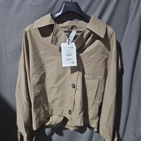 PULL & BEAR BEIGE LIGHTWEIGHT MEN'S JACKET WITH WIDE LAPELS - SIZE LARGE