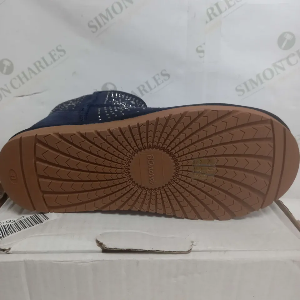 BOXED BONOVA BLUE STAR SLIPPERS SIZE 6