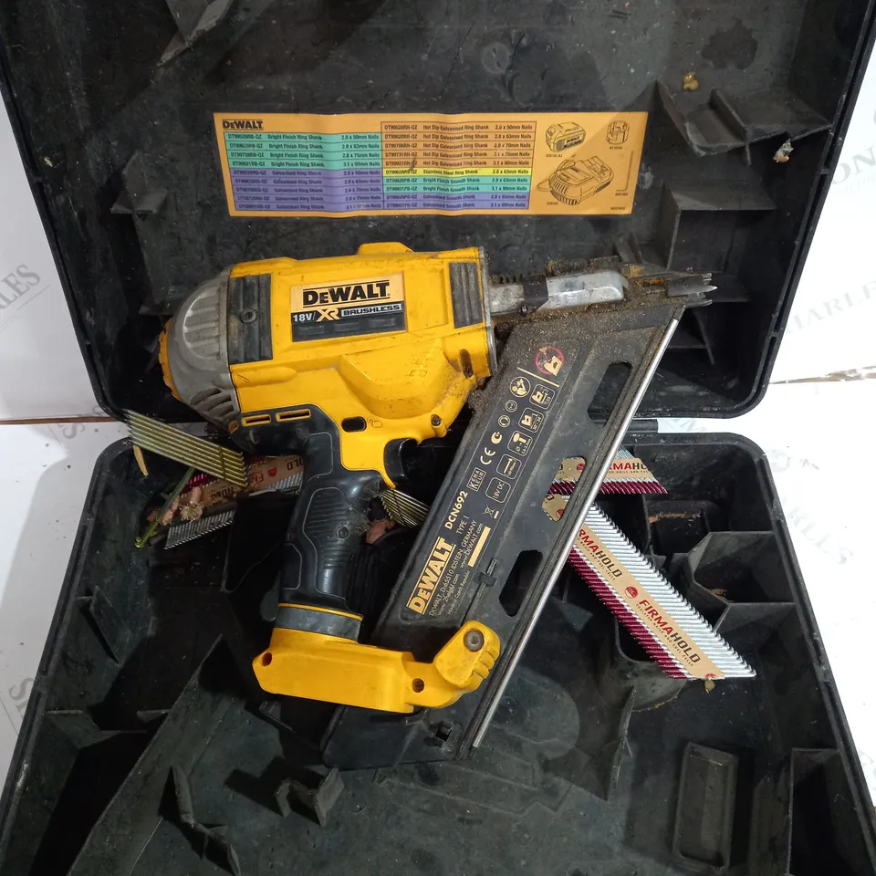 DEWALT 2 SPEED 18V NAIL GUN