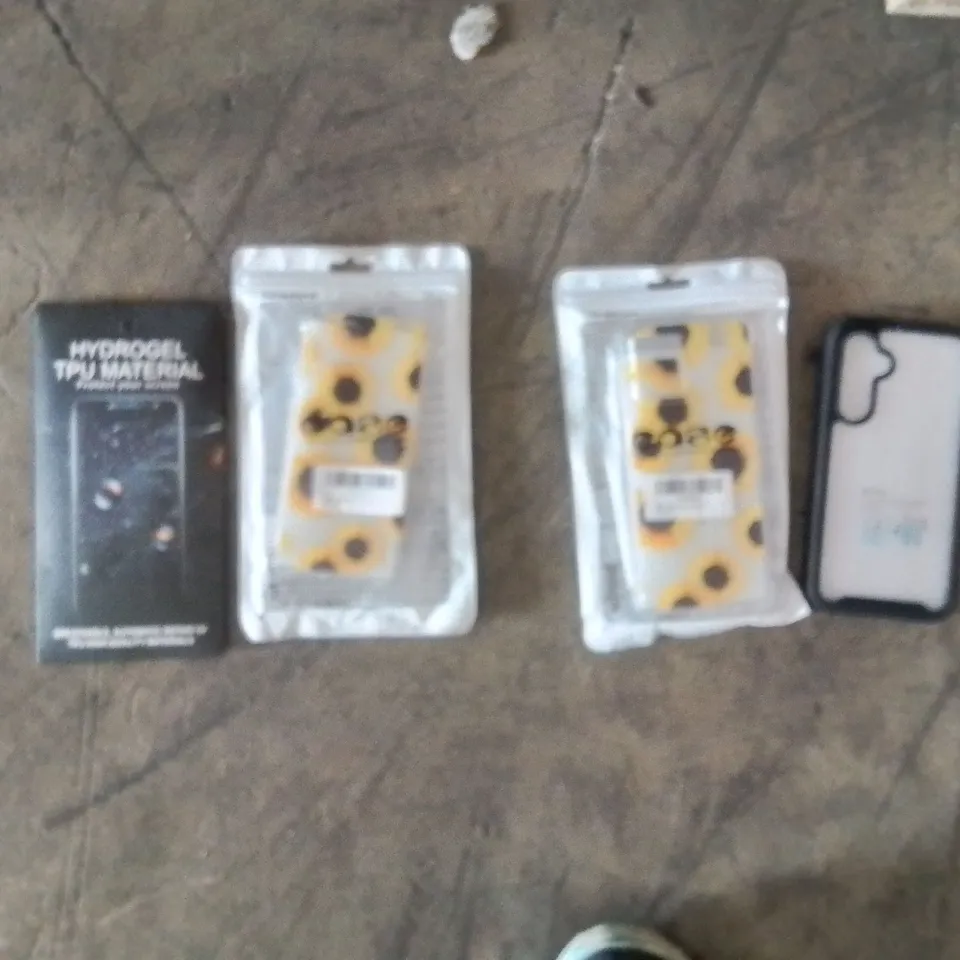 PALLET TO CONTAIN A LARGE QUANTITY OF PHONE CASES AND SCREEN PROTECTORS