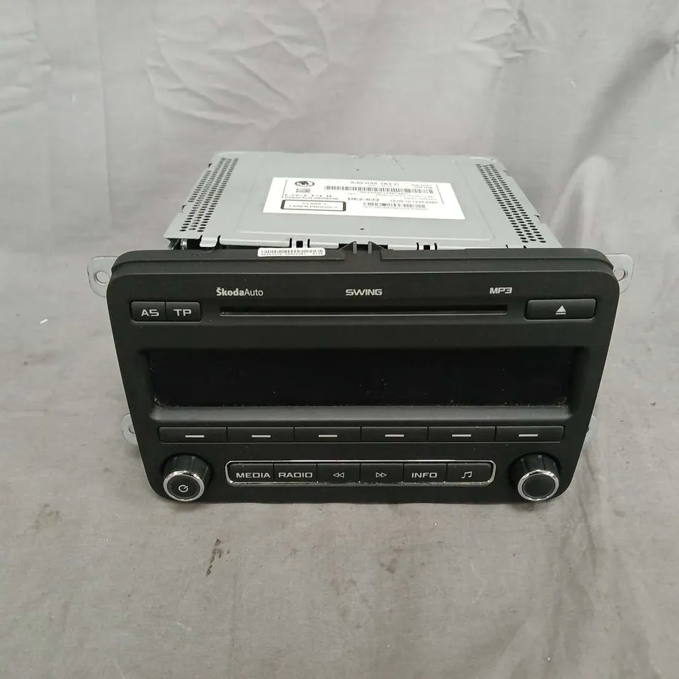 SKODA DELPHI RADIO-SWING MP3 CAR HEAD UNIT – 5J0 035 161 C