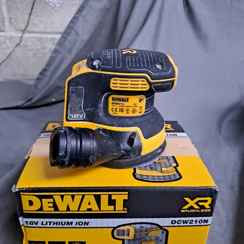 DEWALT SANDER 