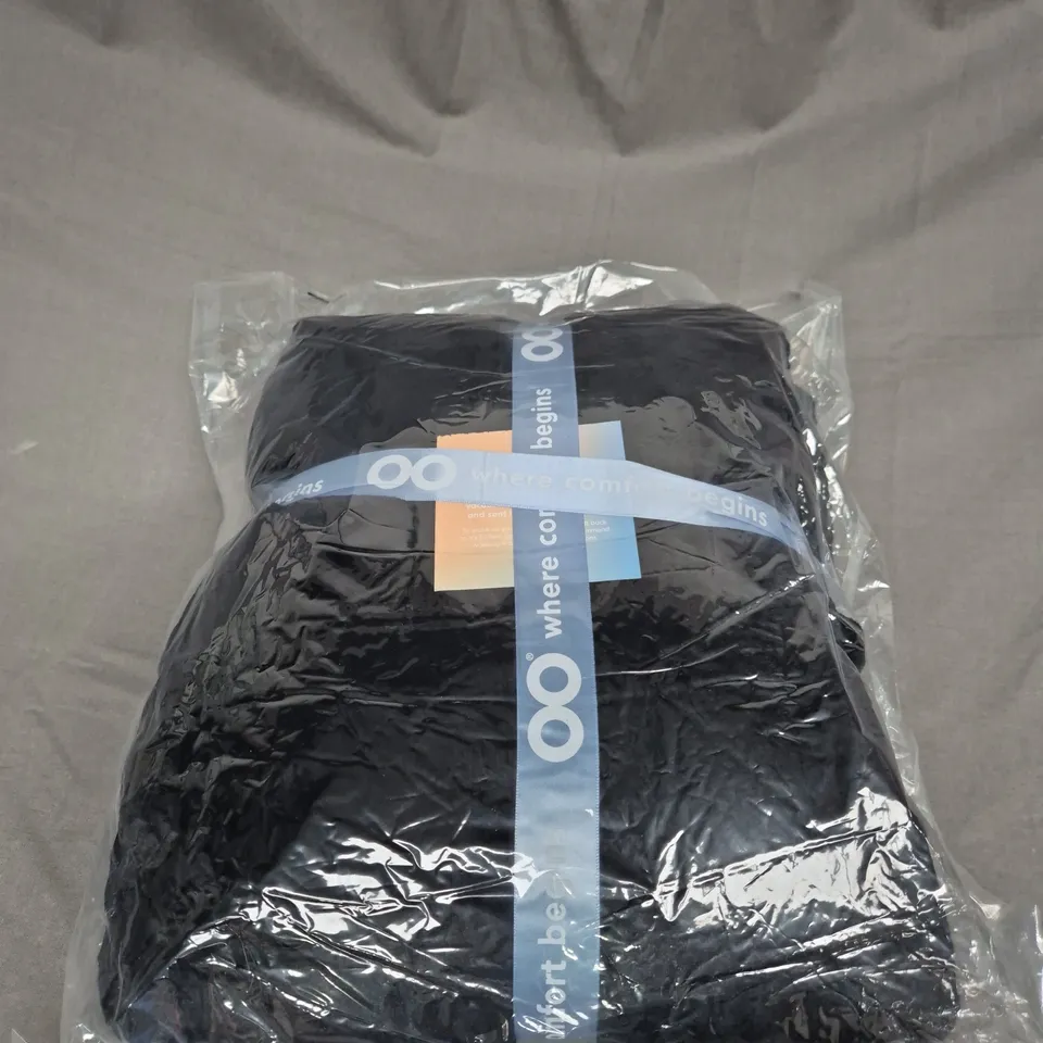 SEALED OODIE OVERSIZED HOODED BLANKET - BLACK 